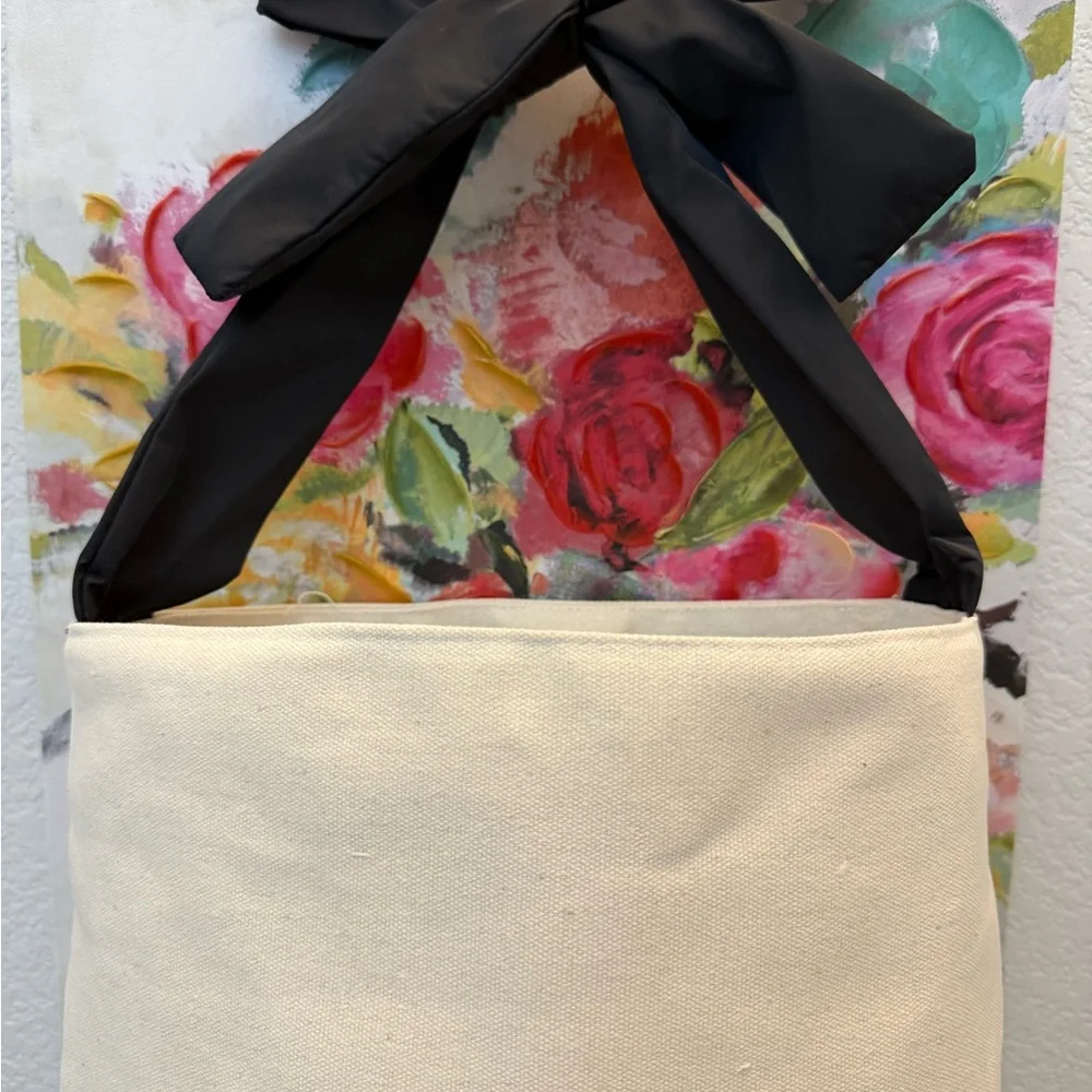Elegant over the shoulder bow Black and Cream Tote Bag - Picture 2 of 3